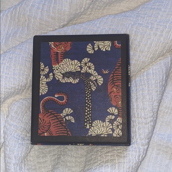 GUCCI tiger storage box - Picture 3 of 3